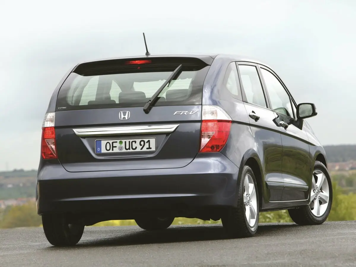 Honda FR-V 2004 – 2009 Компактвэн — 照片 4