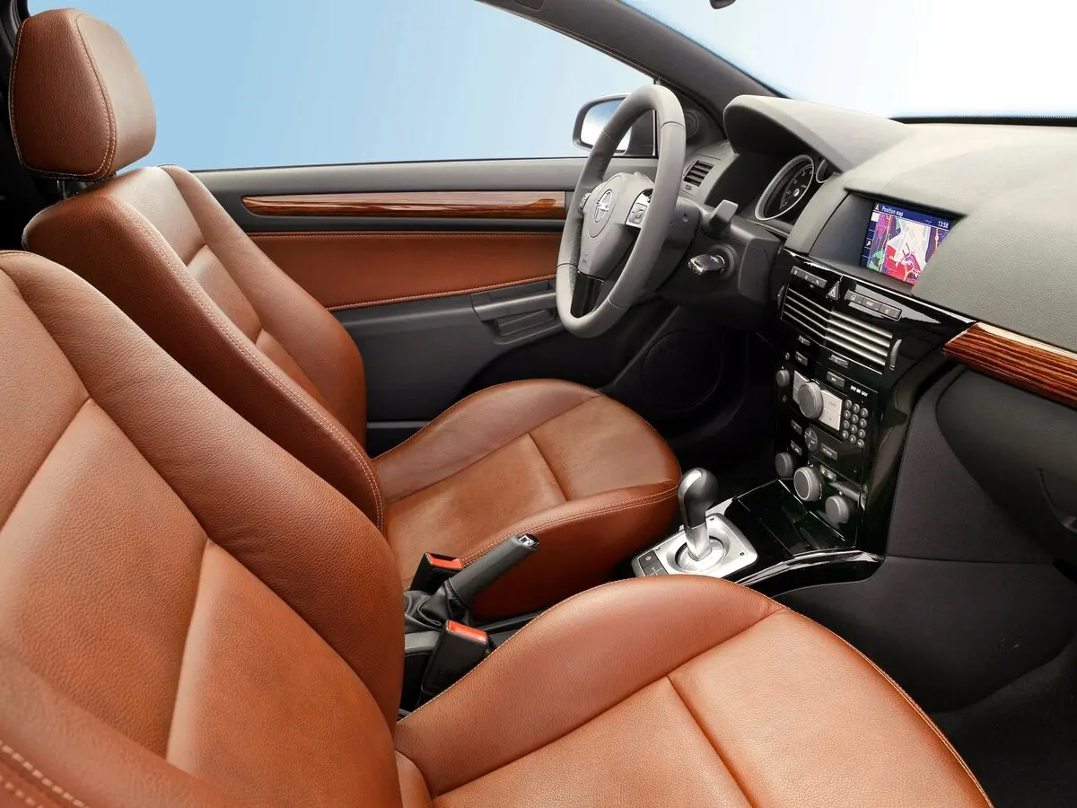 Opel Astra H Хэтчбек 3 дв. GTC — фото 6