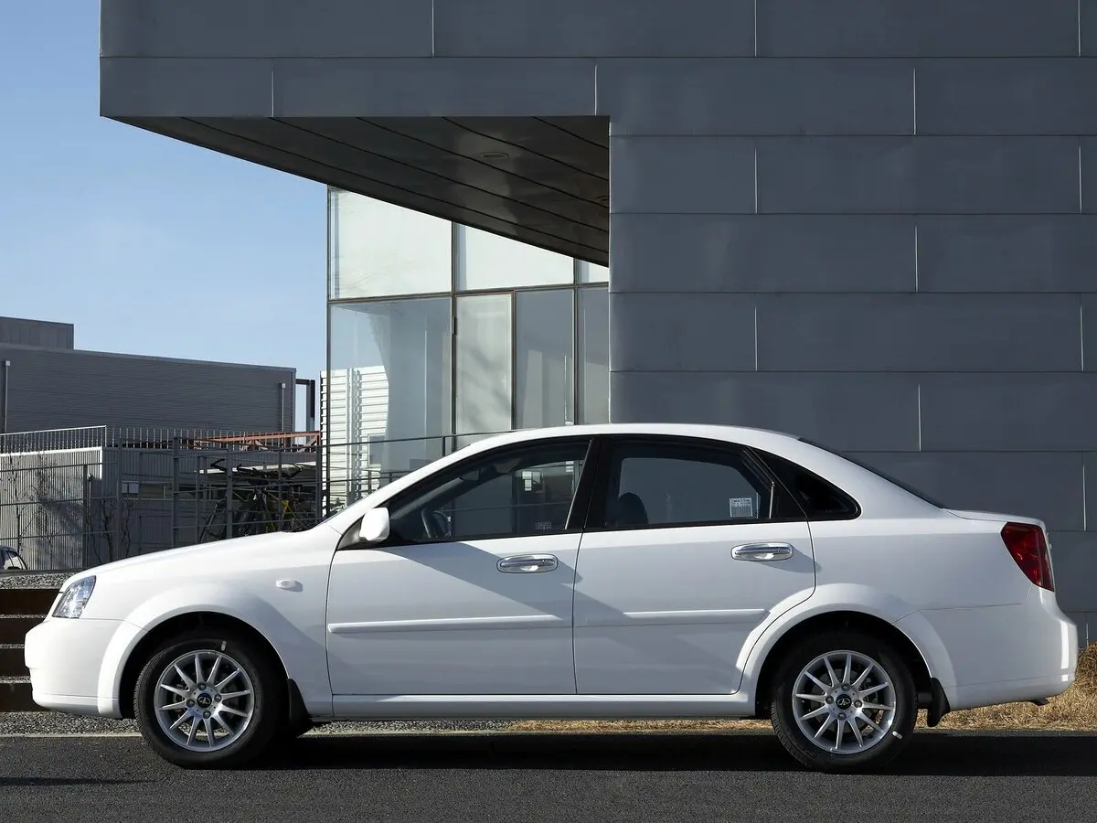 Daewoo Lacetti 2002 – 2010 Седан — photo 2