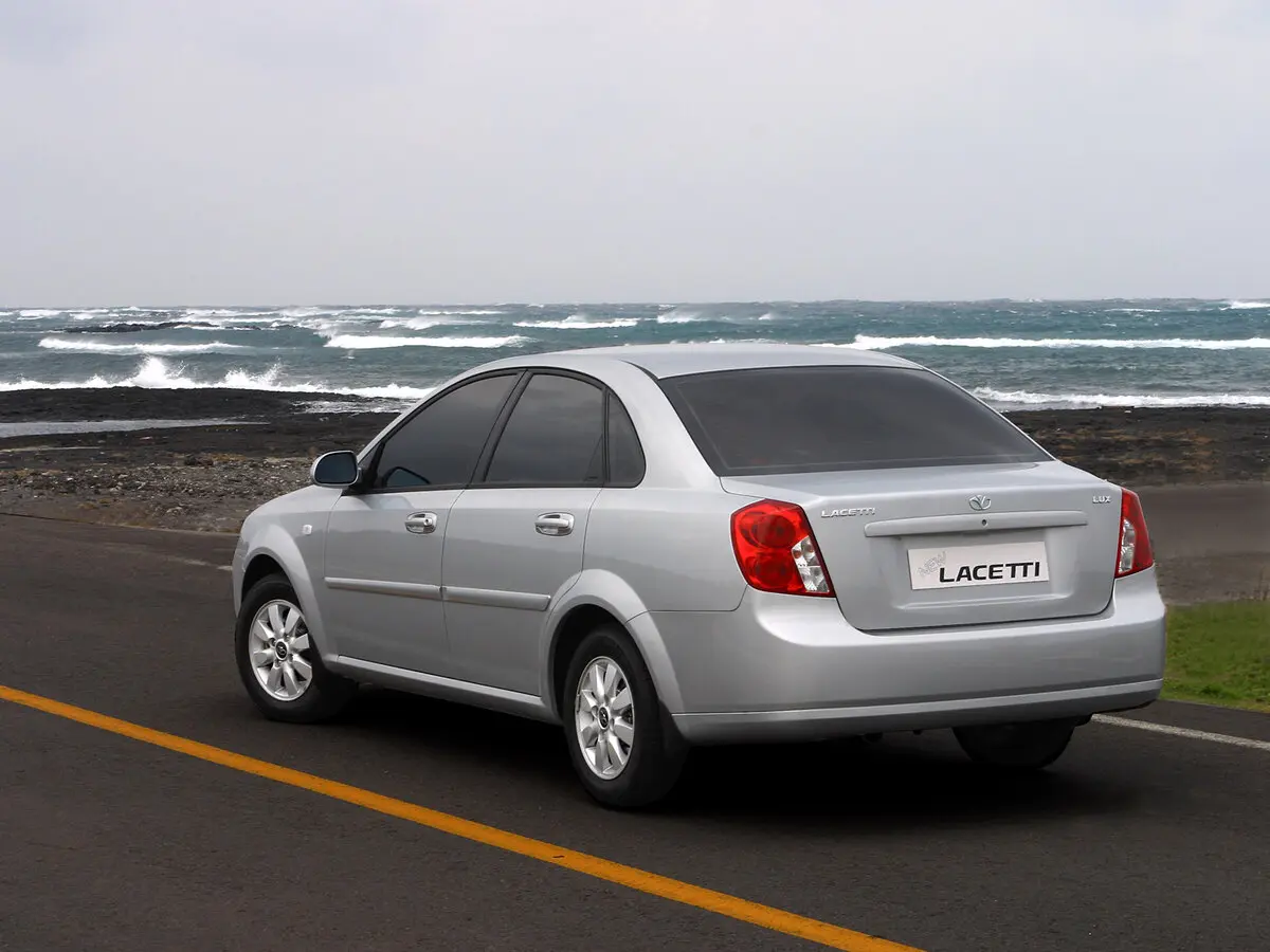 Daewoo Lacetti 2002 – 2010 Седан — photo 4