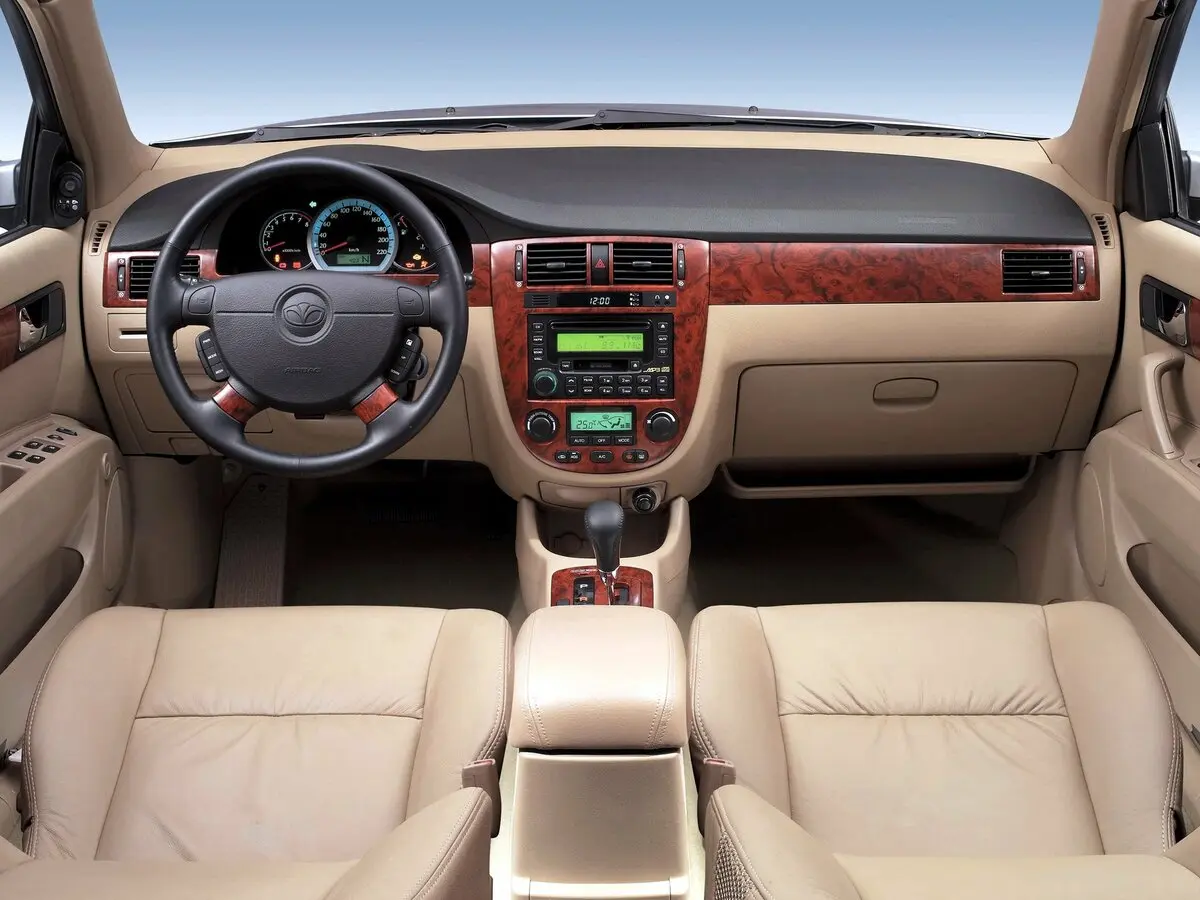 Daewoo Lacetti 2002 – 2010 Седан — photo 5