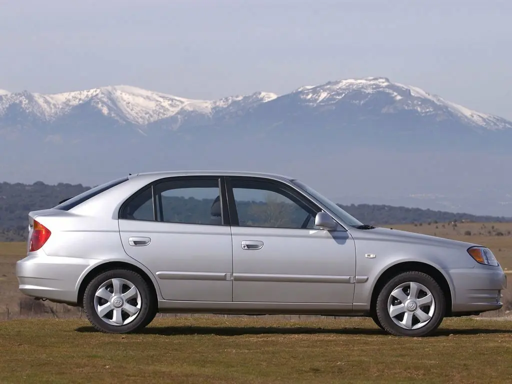 Hyundai Accent II Рестайлинг Хэтчбек 5 дв. — фото 2