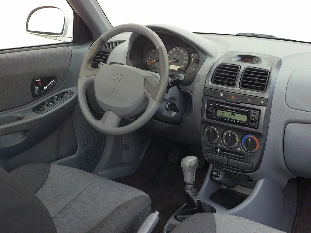 Hyundai Accent II Рестайлинг Хэтчбек 5 дв. — фото 6