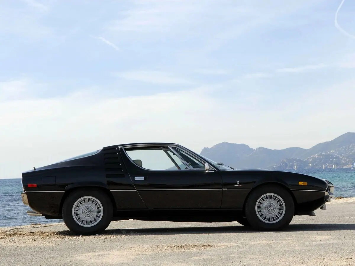 Alfa Romeo Montreal 1970 – 1979 Купе — сүрөт 2