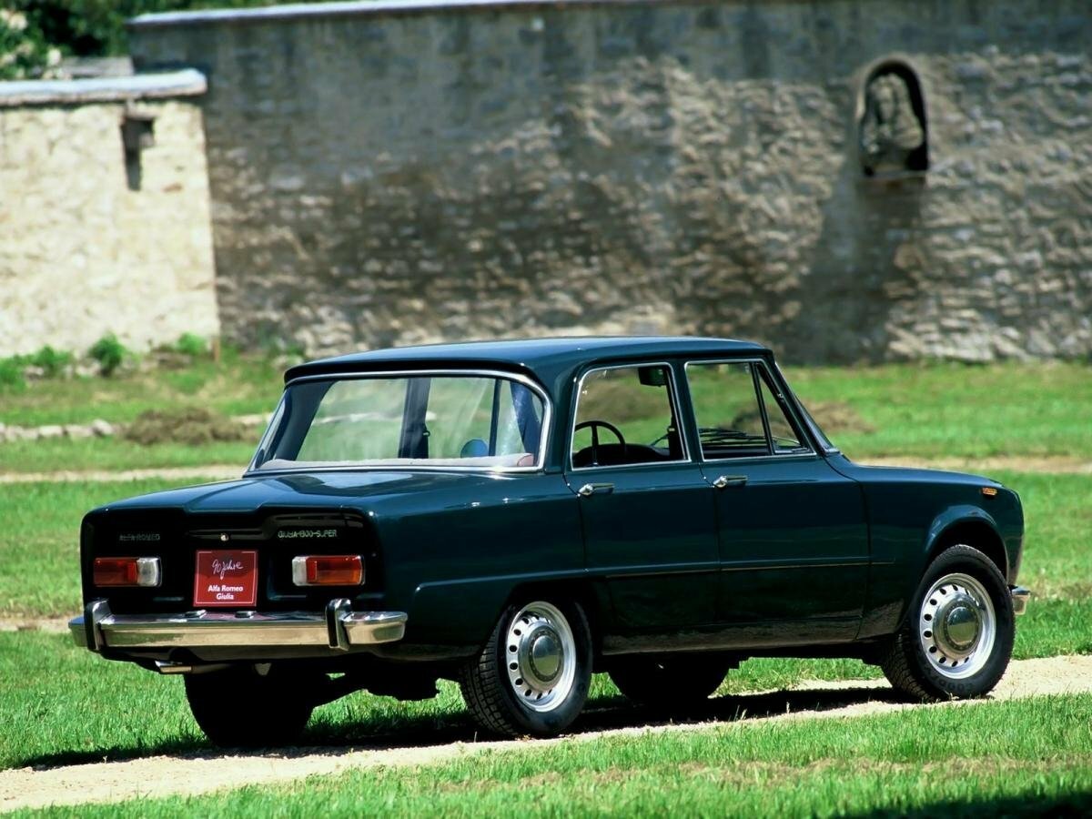 Alfa Romeo Giulia I (105) Седан — фото 4