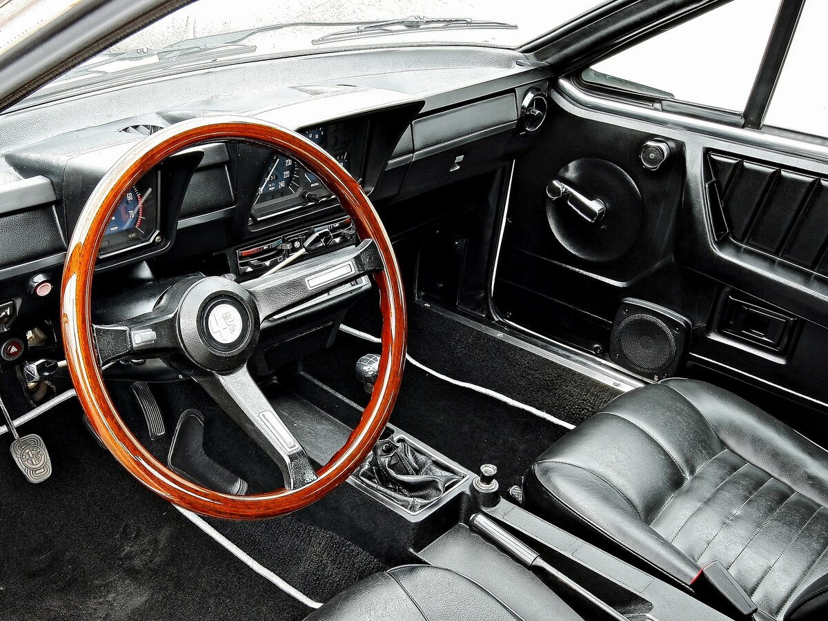 Alfa Romeo Alfetta 1972 – 1987 Купе
