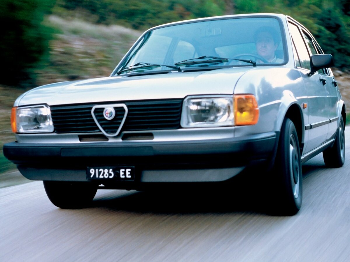 Alfa Romeo Alfasud 1971 – 1983 Хэтчбек 5 дв. — фото 2