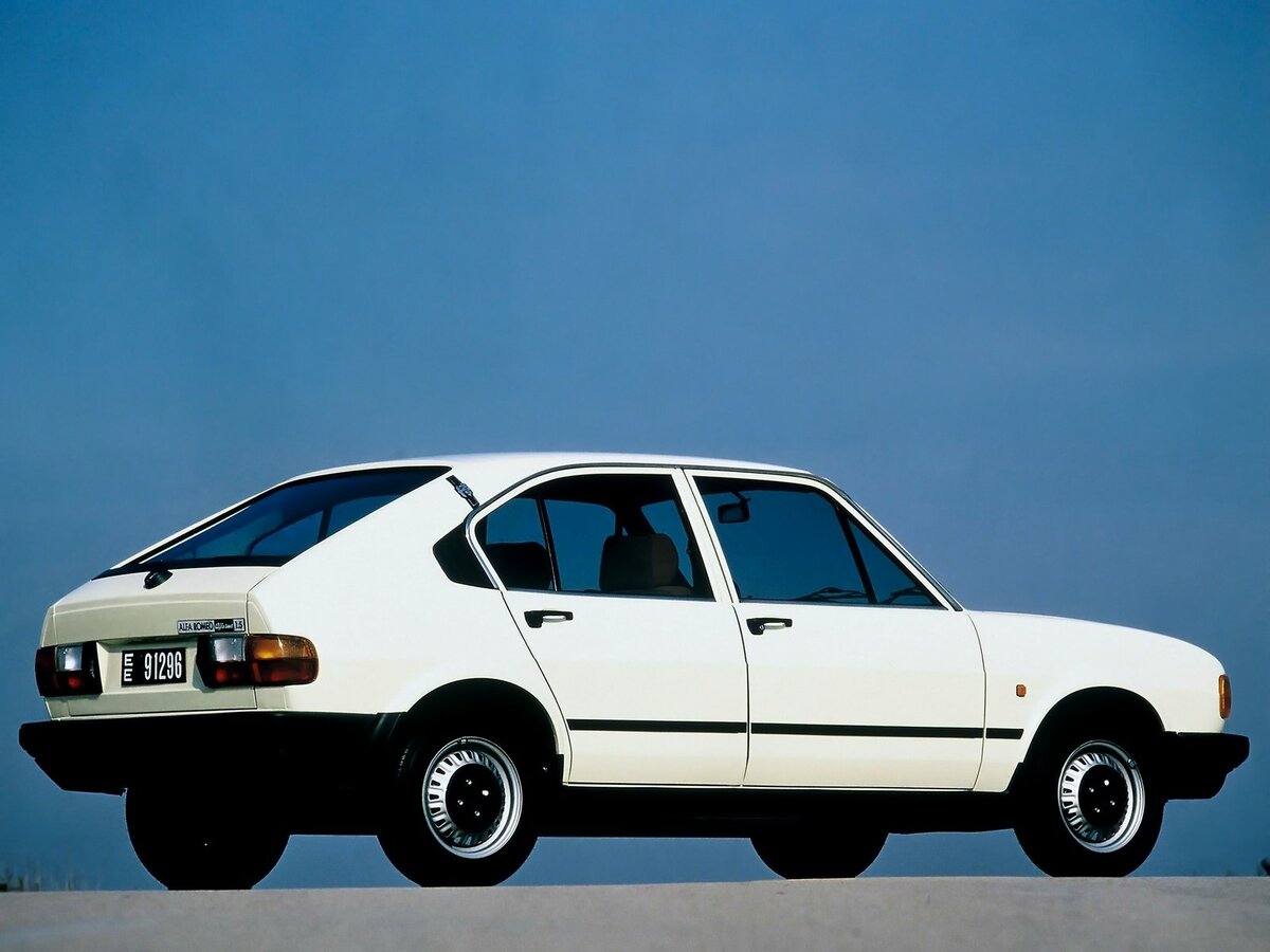 Alfa Romeo Alfasud 1971 – 1983 Хэтчбек 5 дв. — фото 3