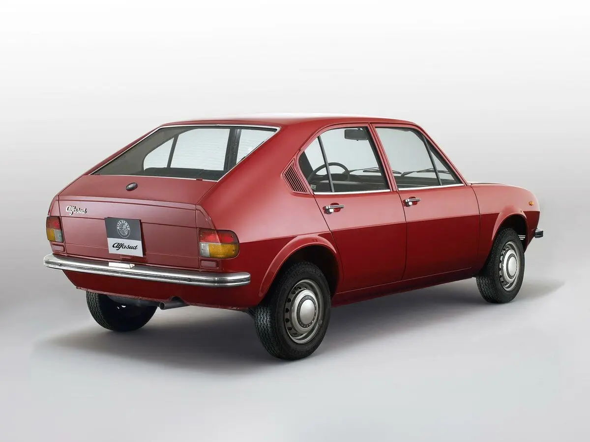 Alfa Romeo Alfasud I Фастбек Berlina — сүрөт 5
