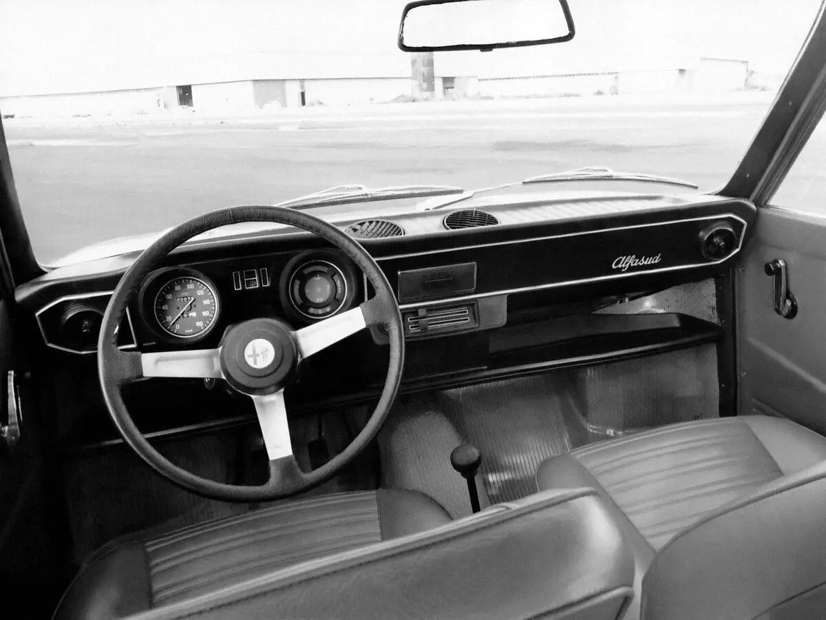 Alfa Romeo Alfasud I Фастбек Berlina — сүрөт 6