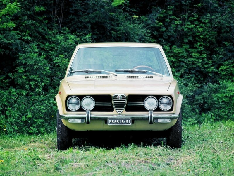 Alfa Romeo Alfetta 1972 – 1987 Седан — фото 2