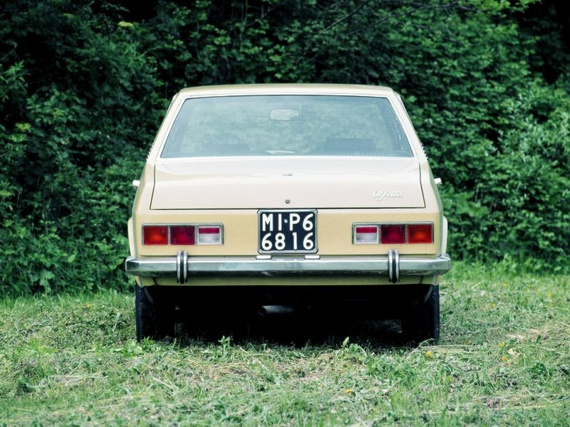 Alfa Romeo Alfetta 1972 – 1987 Седан — фото 3