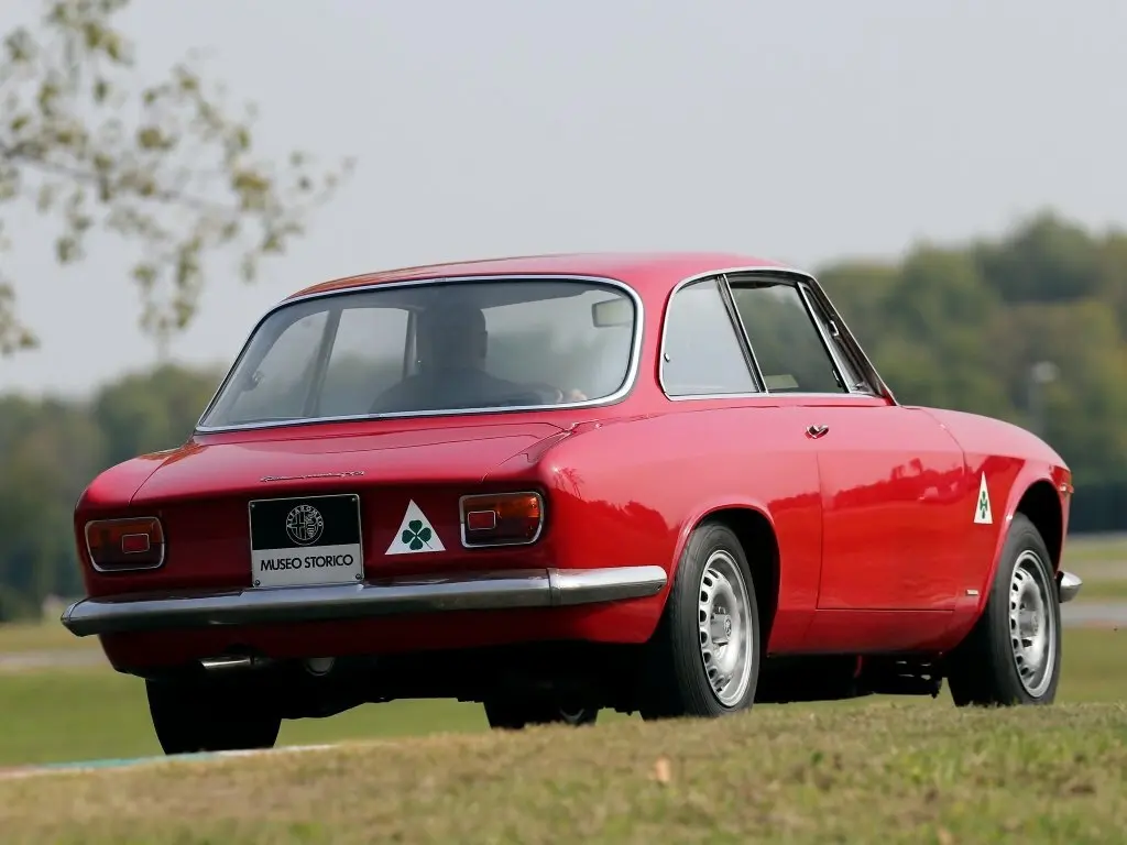 Alfa Romeo GTA Coupe 1965 – 1975 Купе — сүрөт 6