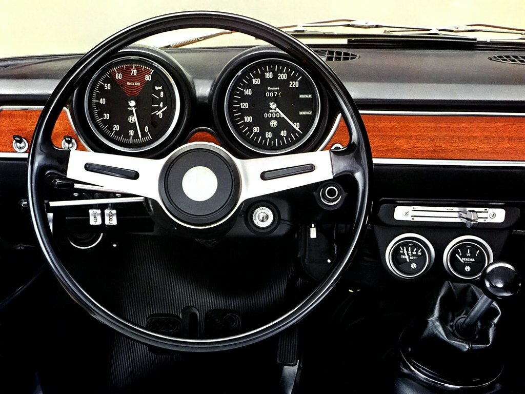 Alfa Romeo GTA Coupe 1965 – 1975 Купе