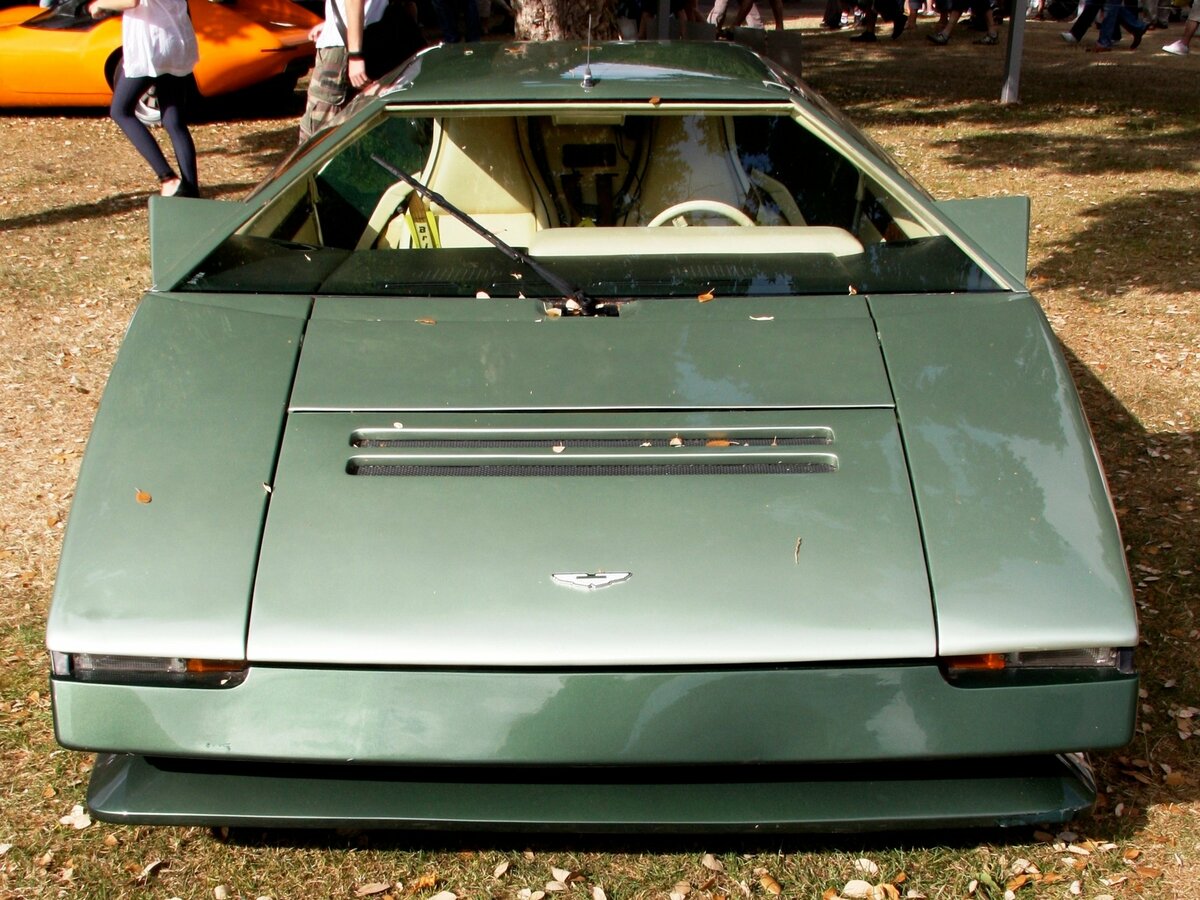 Aston Martin Bulldog 1980 – 1982 Купе — фото 2