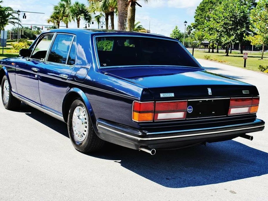 Bentley Eight 1984 – 1992 Седан — фото 4