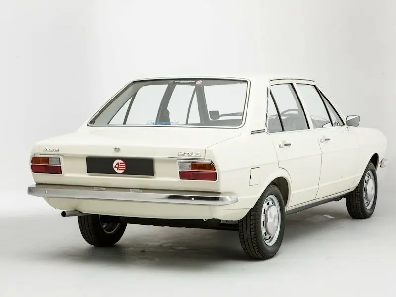 Audi 80 II (B1) Седан — сүрөт 4