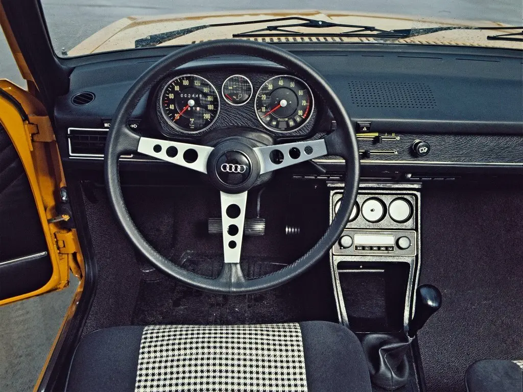 Audi 80 II (B1) Седан — сүрөт 5