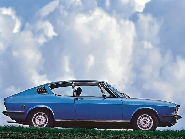 Audi 100 I (C1) Купе — сүрөт 2