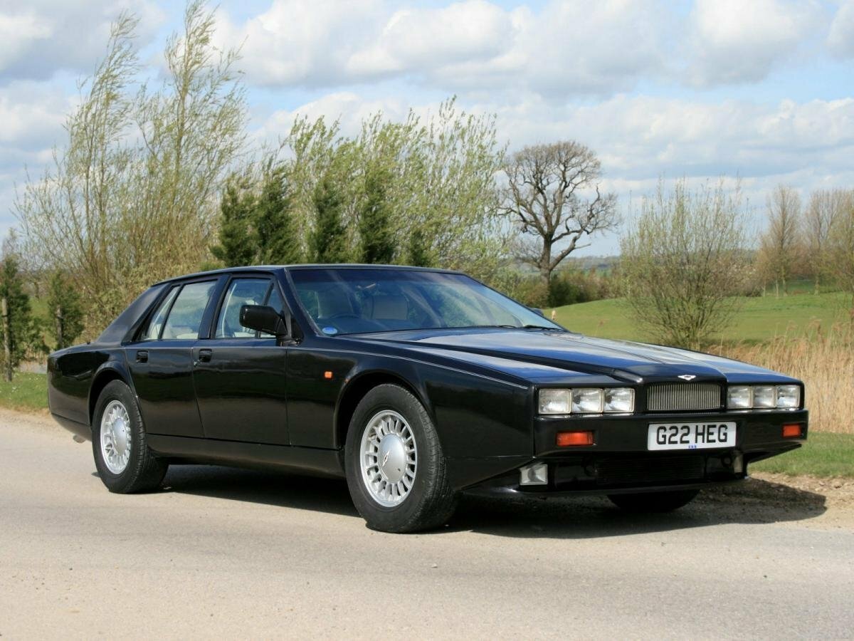 Aston Martin Lagonda 1976 – 1997 Седан