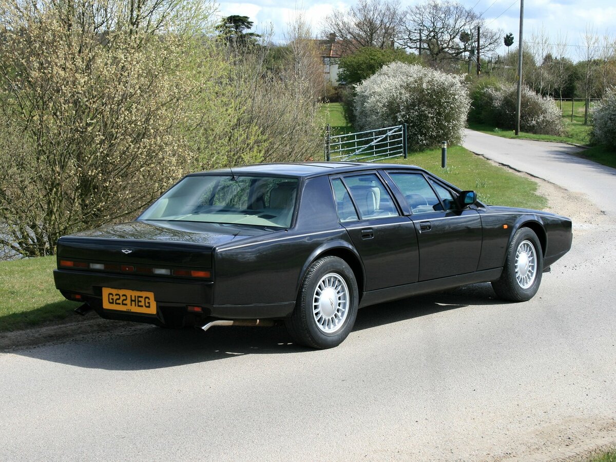 Aston Martin Lagonda 1976 – 1997 Седан — фото 5