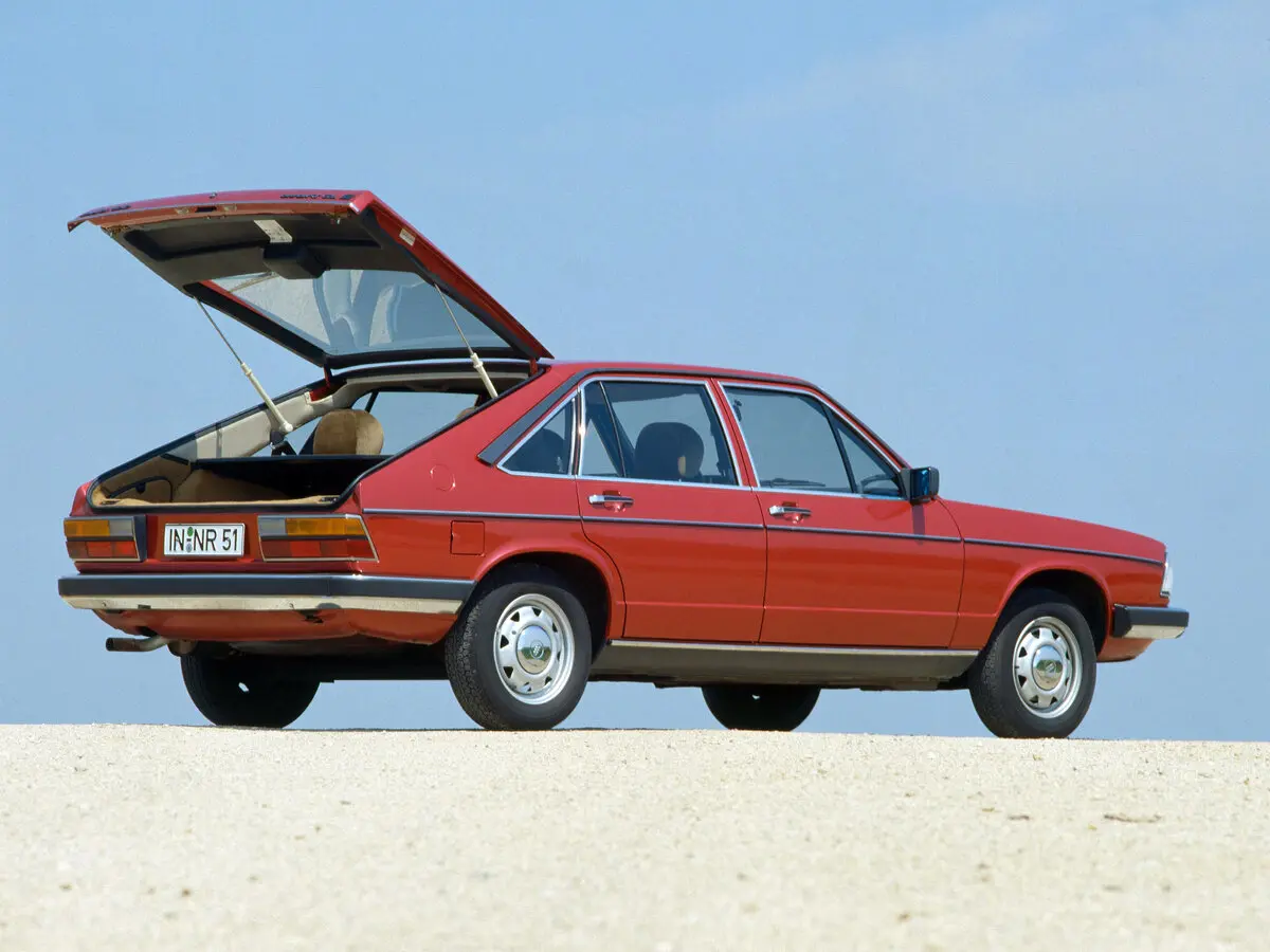 Audi 100 II (C2) Универсал 5 дв. — сүрөт 4