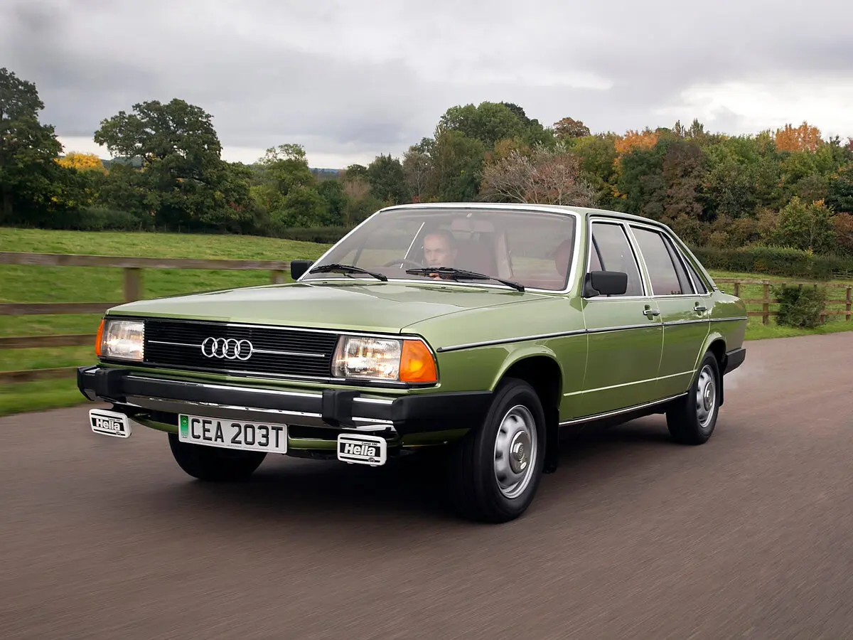 Audi 100 II (C2) Седан — photo 3