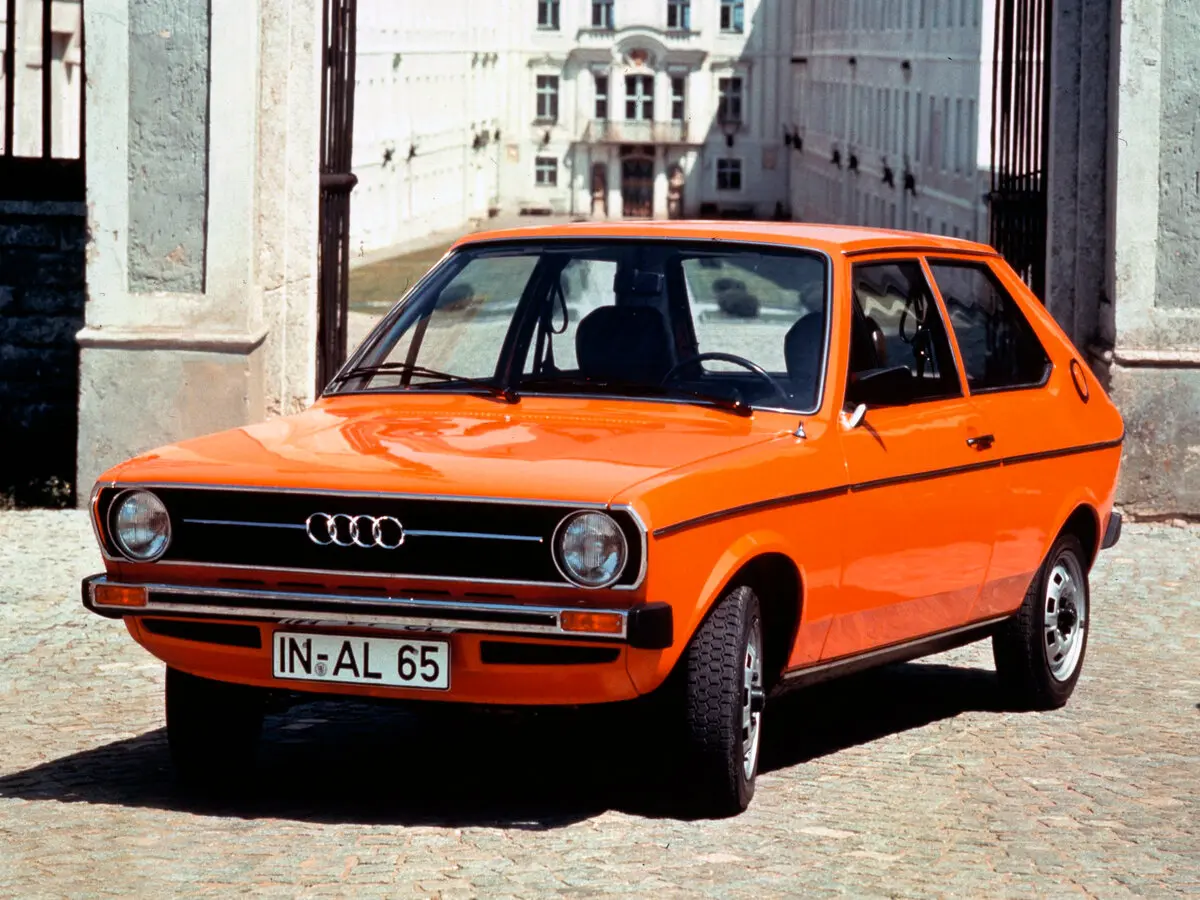 Audi 50 1974 – 1978 Хэтчбек 3 дв. — 照片 3