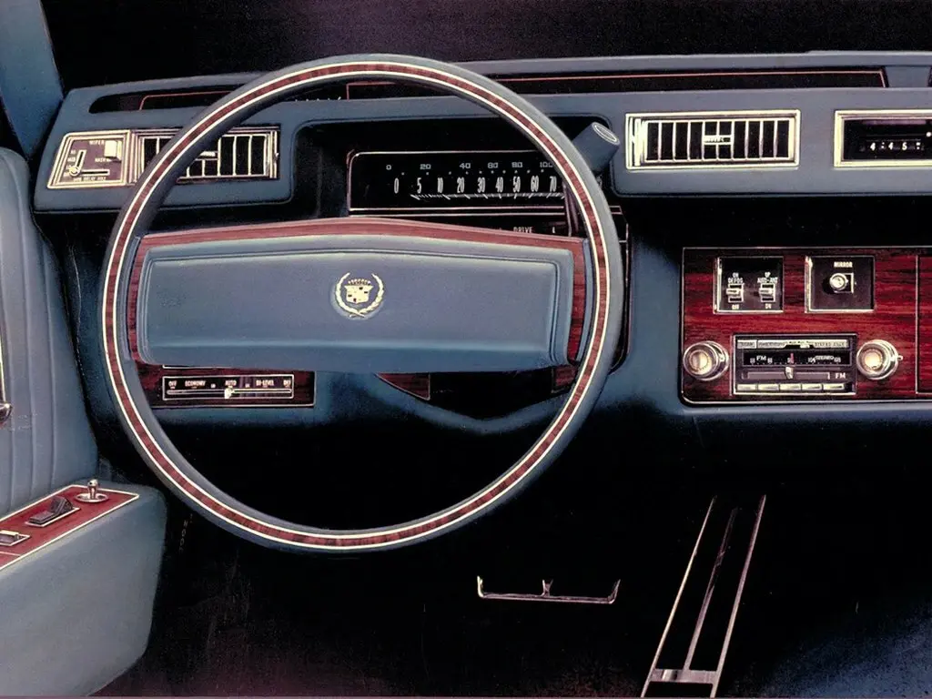 Cadillac Seville I Седан — photo 6