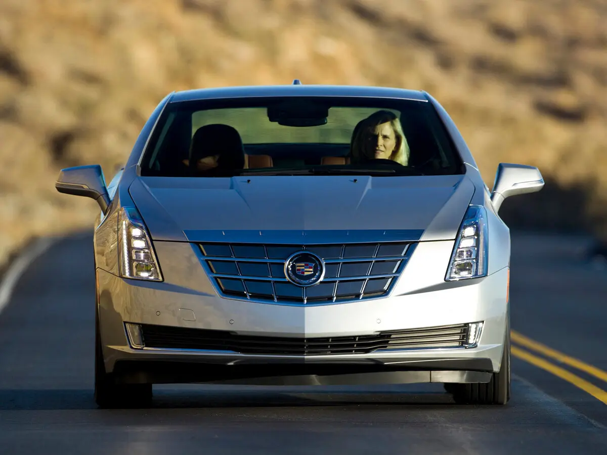 Cadillac ELR I Фастбек — photo 3