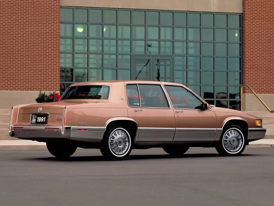 Cadillac DeVille VI Седан — сүрөт 3
