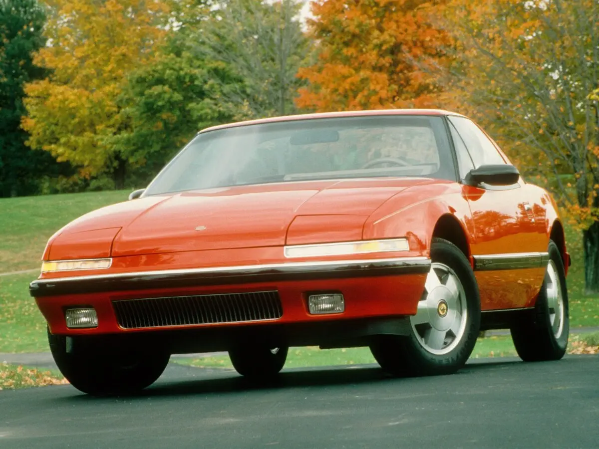 Buick Reatta 1988 – 1991 Купе — photo 4