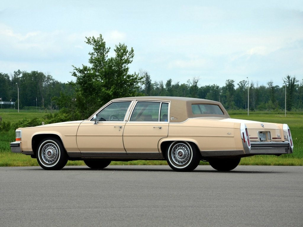 Cadillac Brougham 1987 – 1992 Седан — фото 2