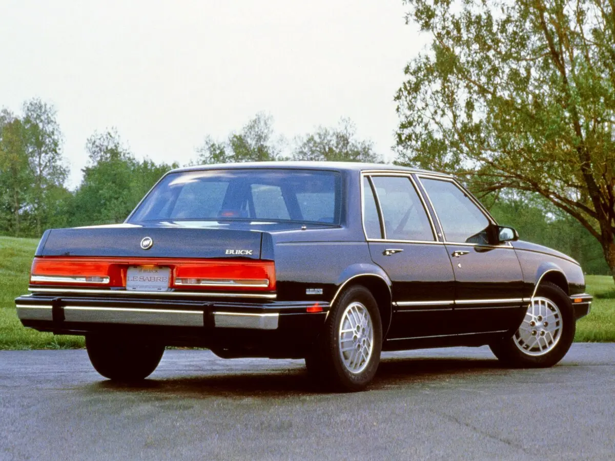 Buick LeSabre VI Седан — сүрөт 5