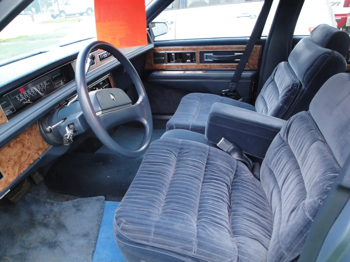 Buick LeSabre VI Седан — сүрөт 7