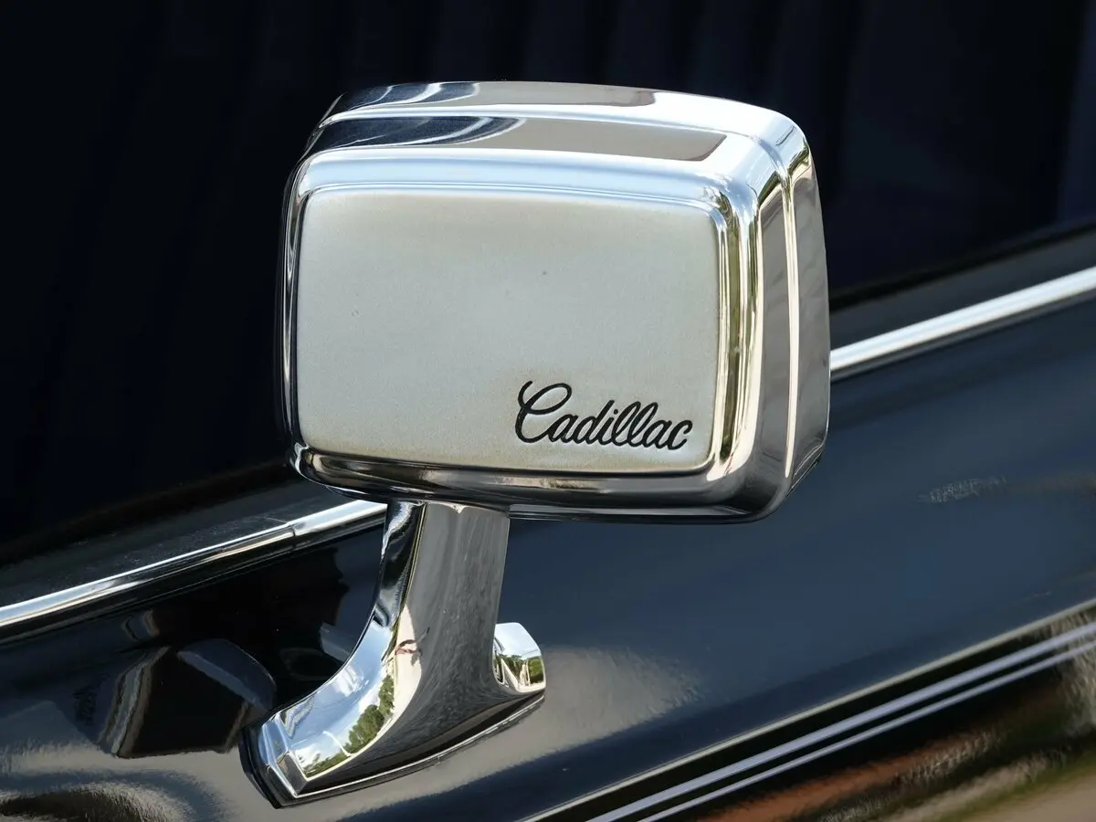 Cadillac DeVille V Седан — сүрөт 9