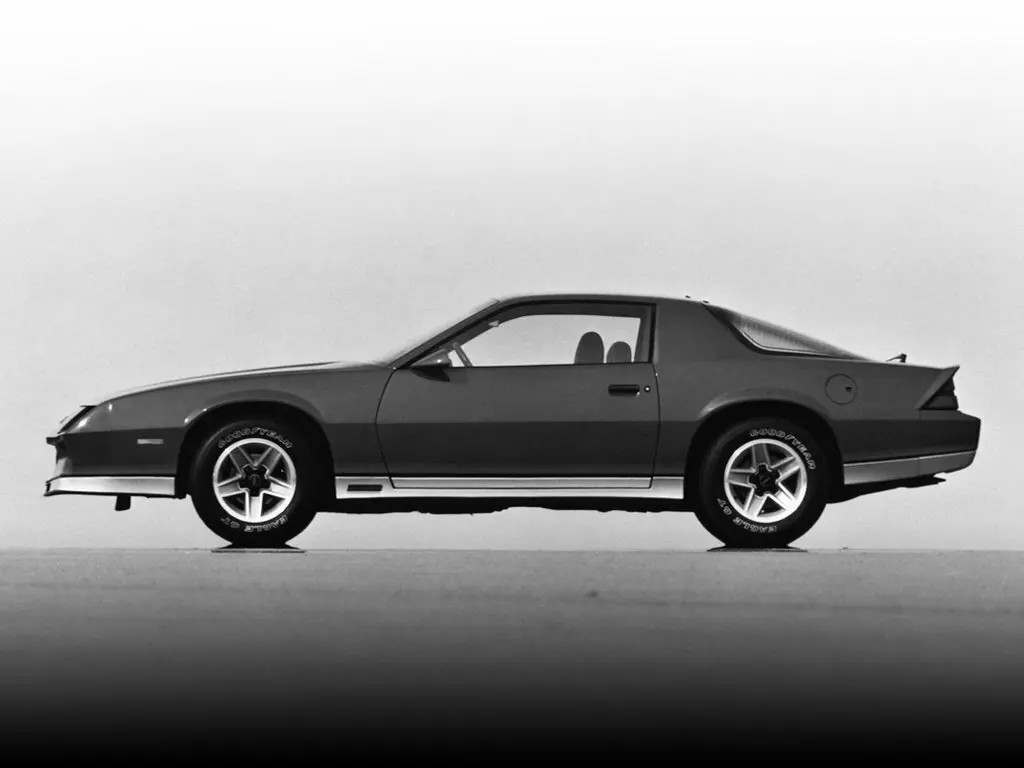 Chevrolet Camaro III Купе — сүрөт 2