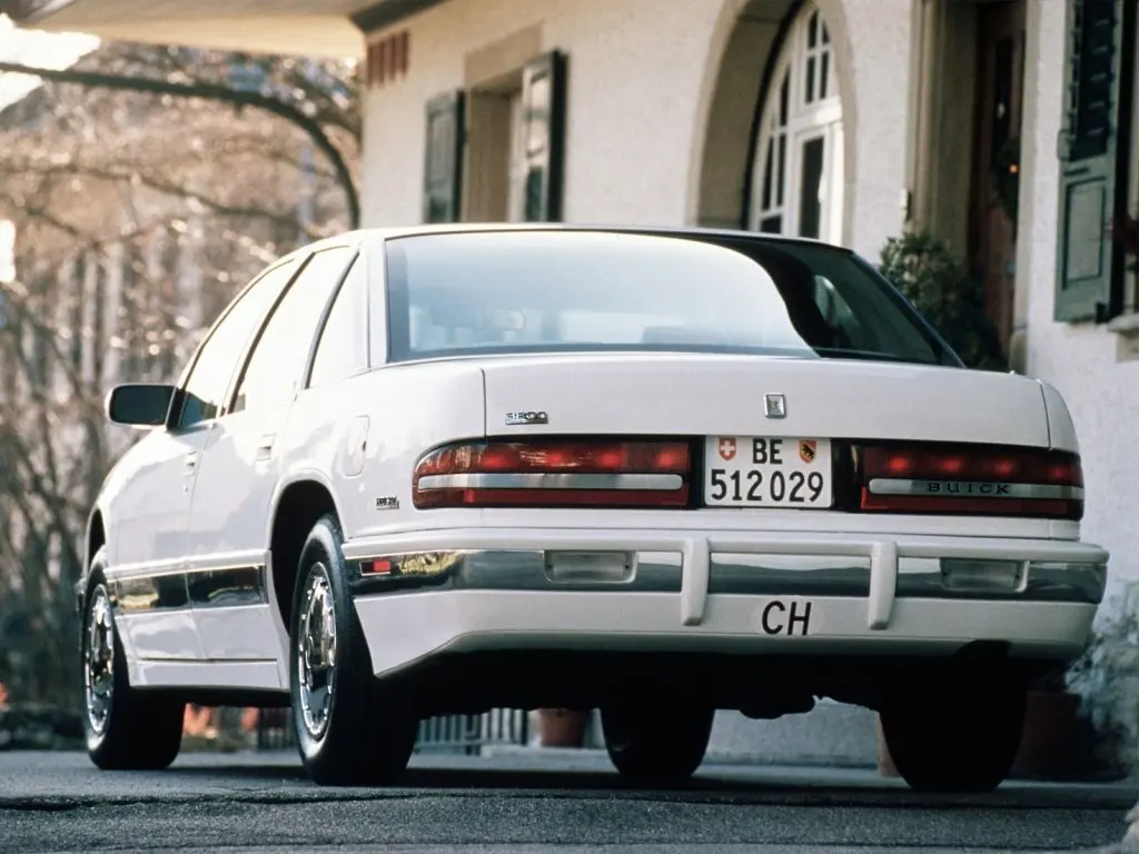 Buick Regal III Седан — сүрөт 4