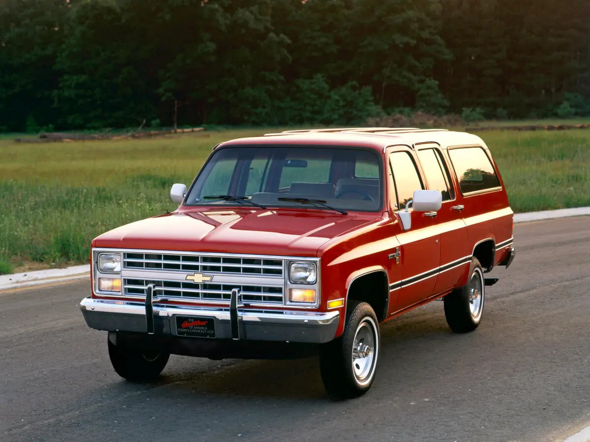 Chevrolet Suburban VII Внедорожник 5 дв. — сүрөт 2