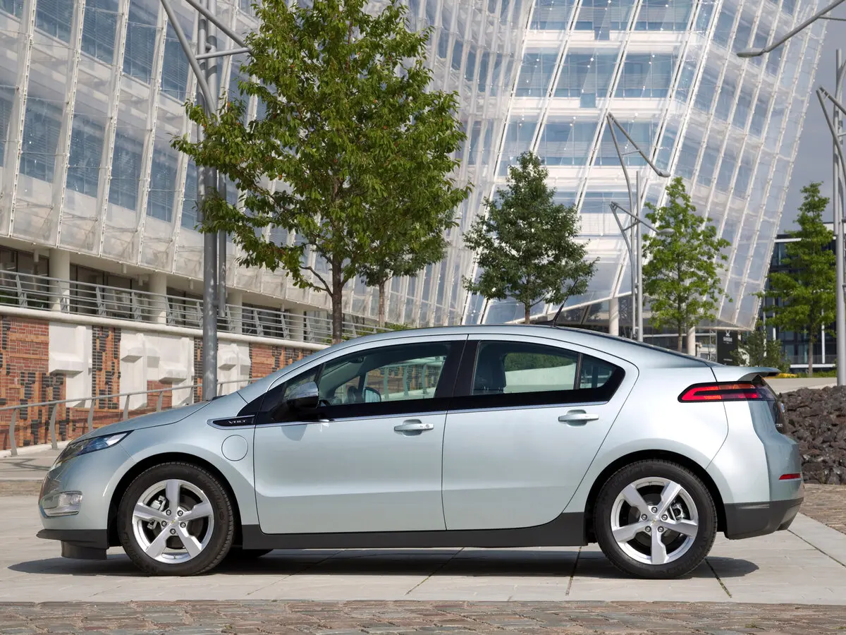 Chevrolet Volt I Хэтчбек 5 дв. — сүрөт 2