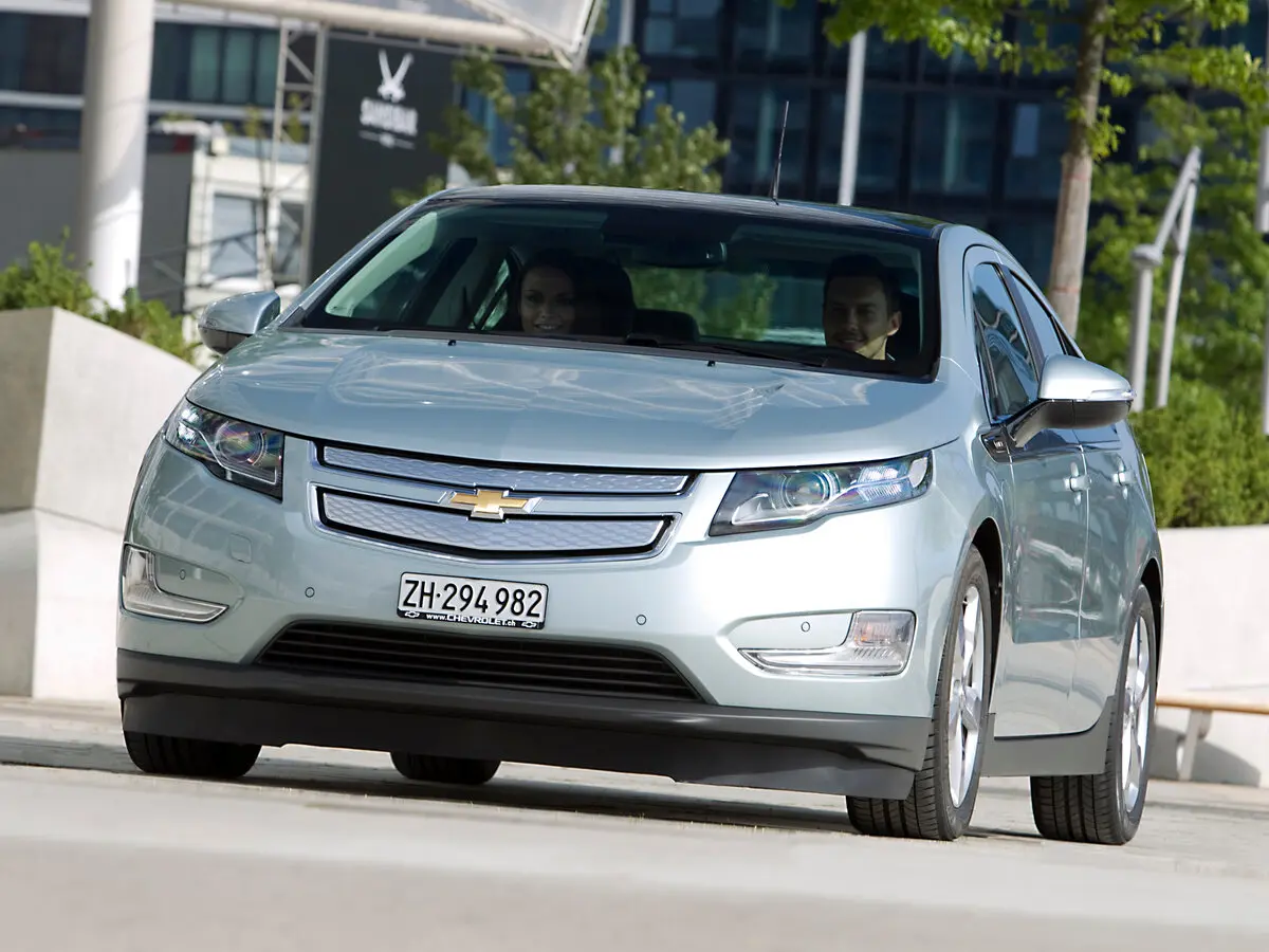 Chevrolet Volt I Хэтчбек 5 дв. — сүрөт 3