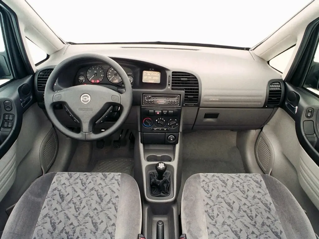 Chevrolet Zafira 2001 – 2012 Компактвэн — 照片 3