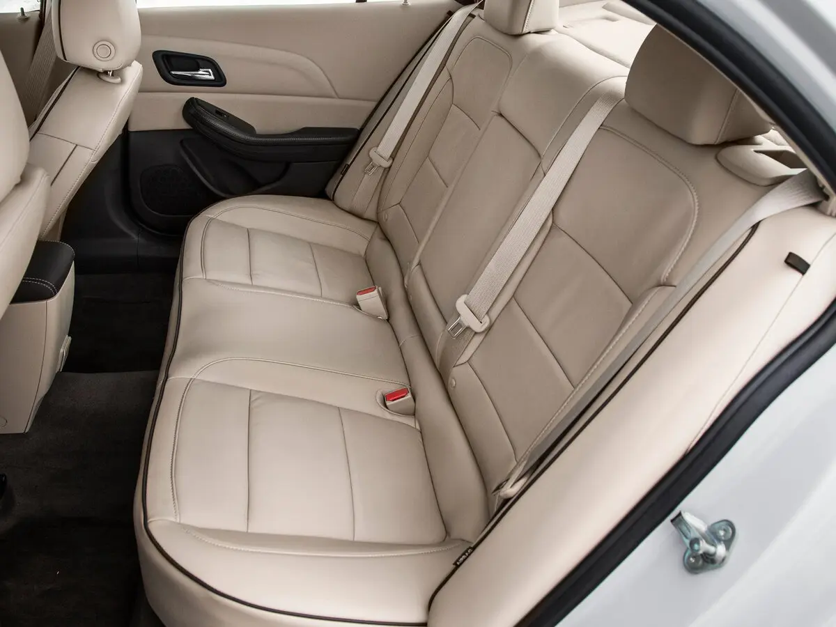 Chevrolet Malibu VIII Рестайлинг Седан — сүрөт 7