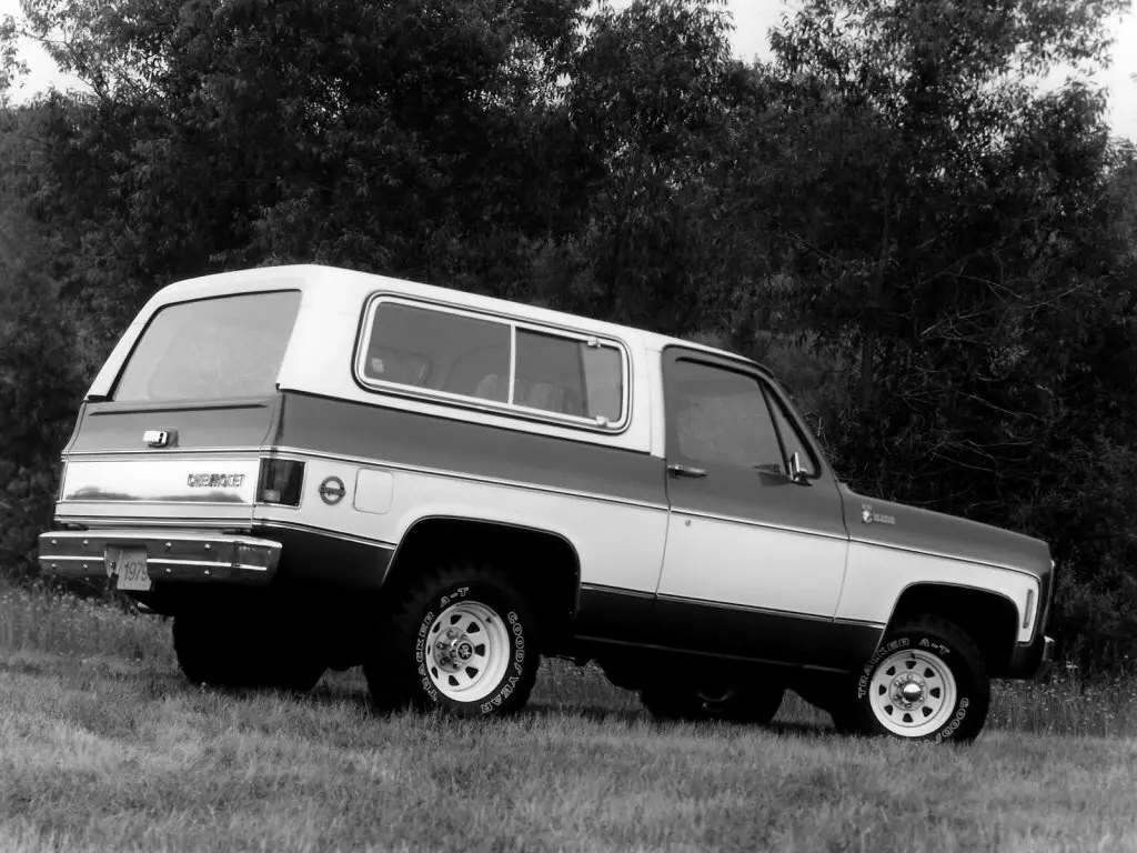 Chevrolet Blazer K5 II Внедорожник 3 дв. — сүрөт 3