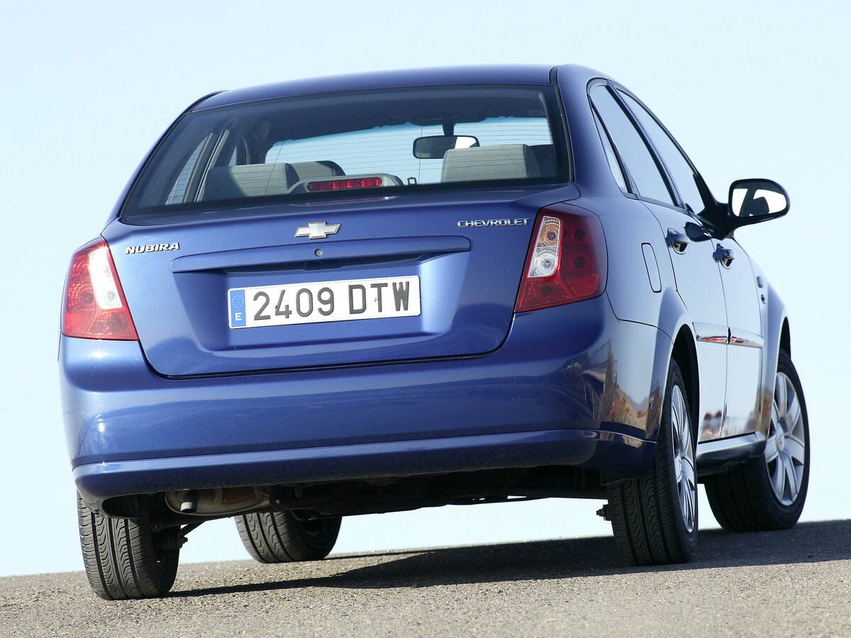 Chevrolet Nubira 2003 – 2010 Седан — фото 4