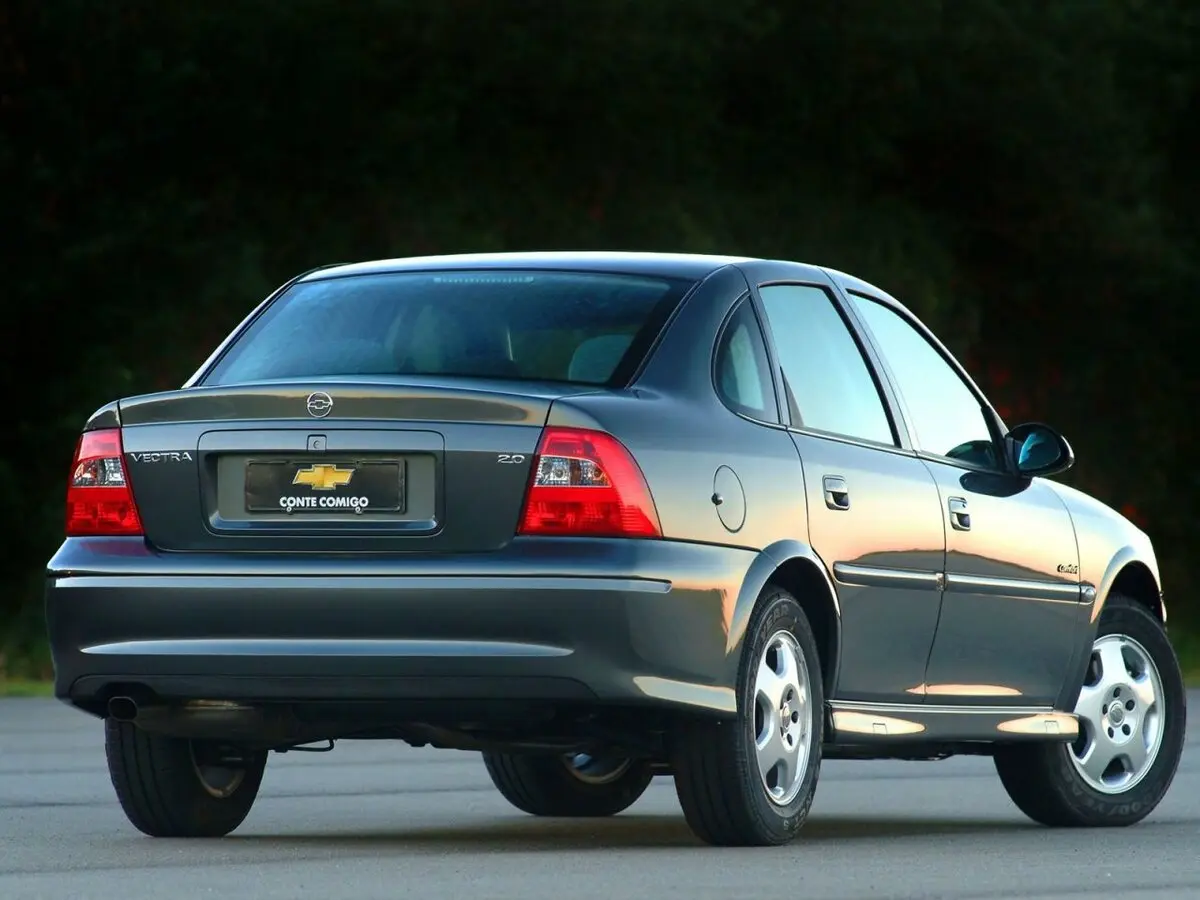 Chevrolet Vectra II Седан — photo 3