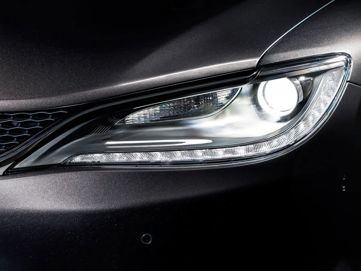 Chrysler 200 II Седан — сүрөт 12