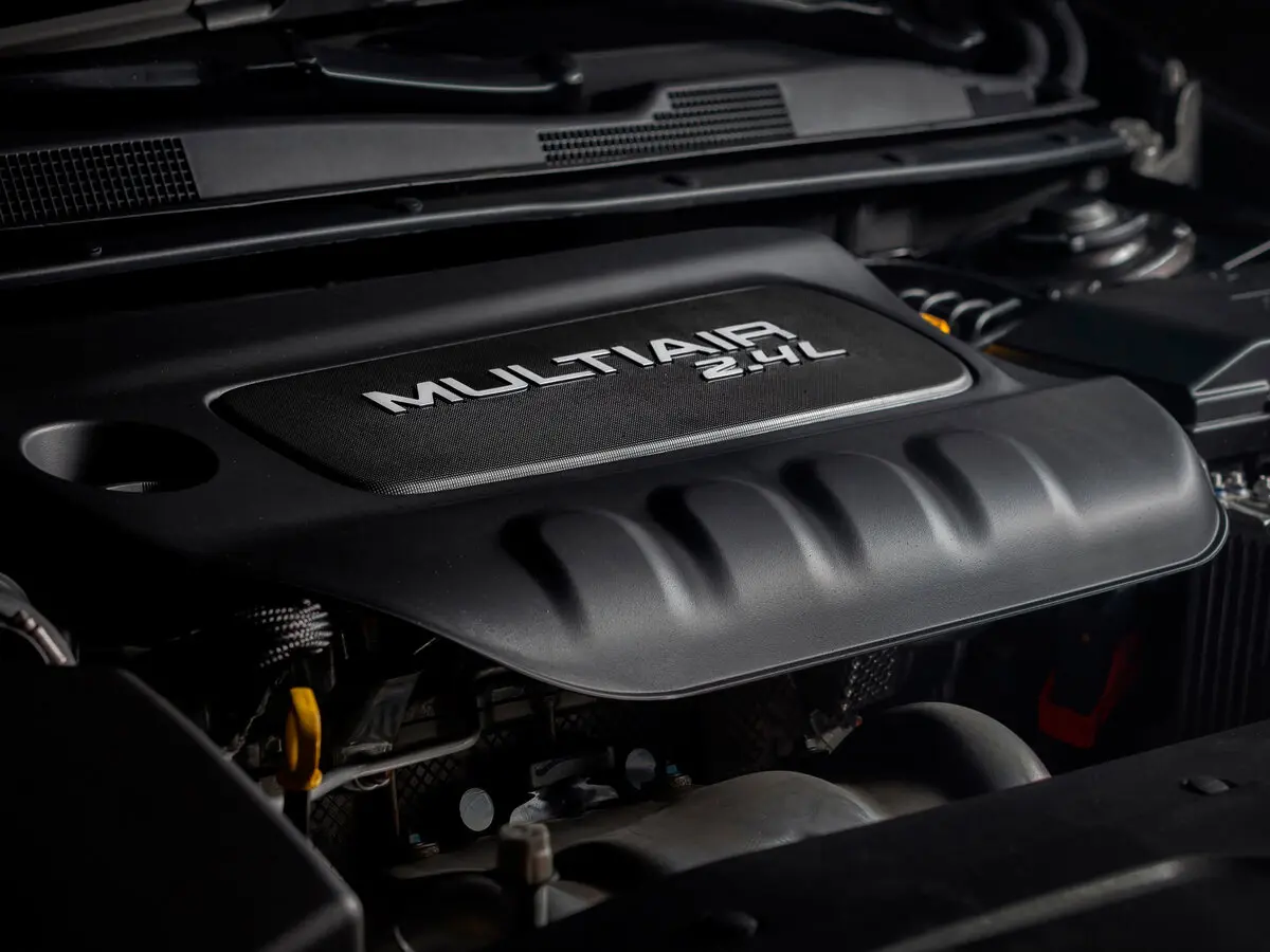 Chrysler 200 II Седан — сүрөт 15
