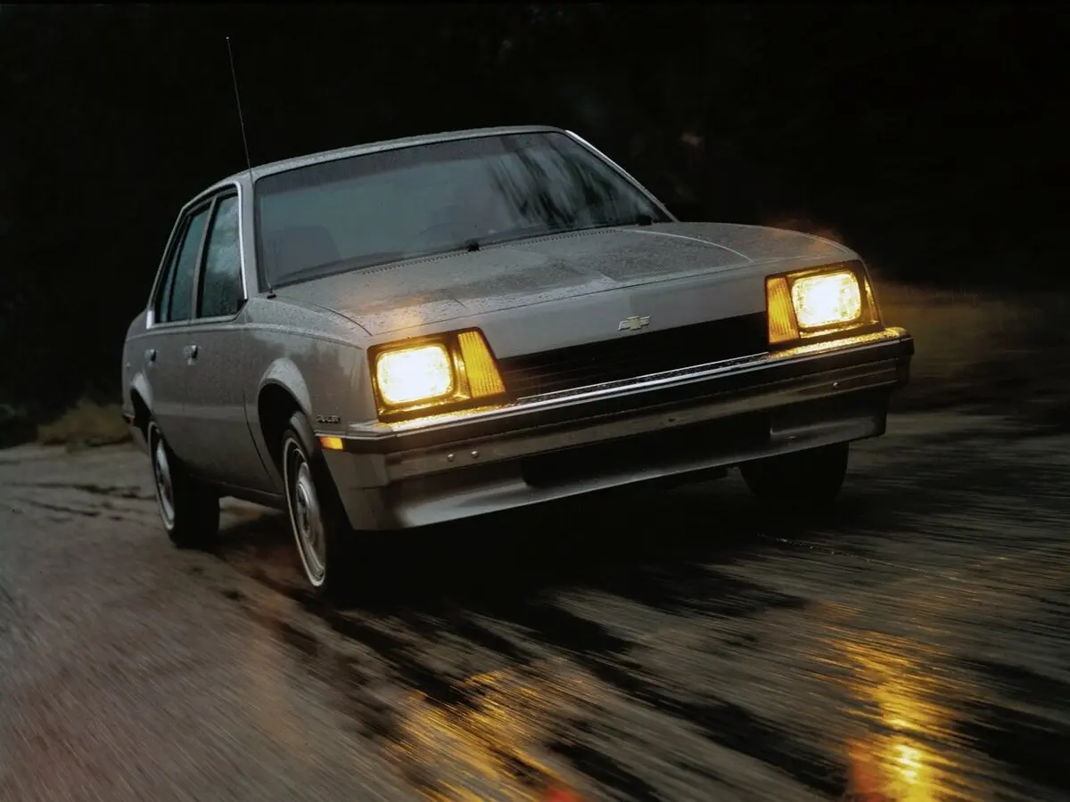 Chevrolet Cavalier I Седан — сүрөт 3