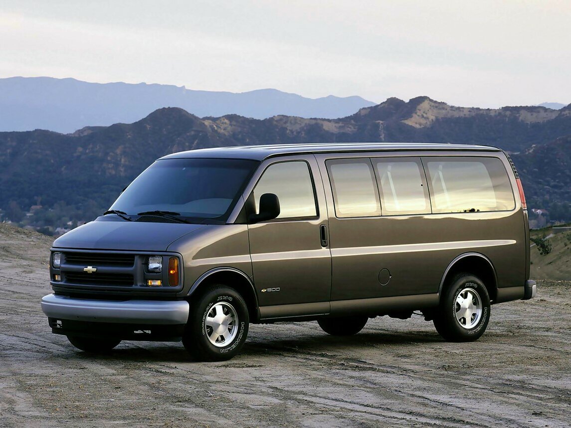 Chevrolet Express I Минивэн — фото 2
